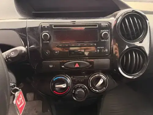 Toyota Etios 1.5 X 5p 2021