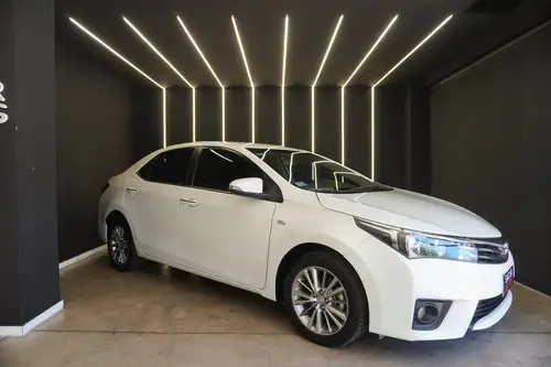 Toyota Corolla 1.8 SE-G L/14 CVT 2017