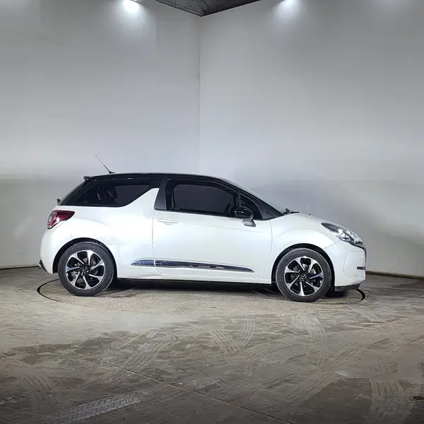 Citroën DS AUTOMOBILES DS 3 VTI 120 BE CHIC 2018