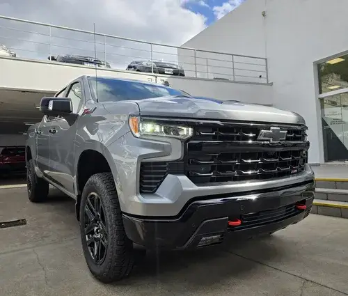 Chevrolet Silverado 5.3 V8 Z71 Trail Boss 2026