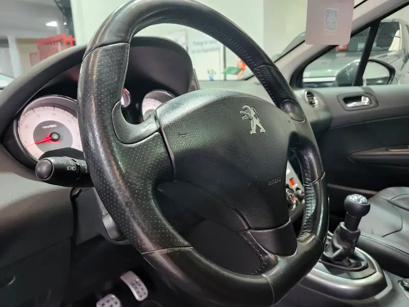 Peugeot 308 Feline 2.0Nafta Feline 2012