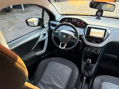 Peugeot 208 ALLURE 1.5 N TOUCHSCREEN 2013