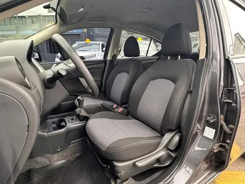 Nissan Versa 1.6 Sense Mt 2018