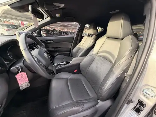 Toyota CH-R 1.8 Hybrid 2022
