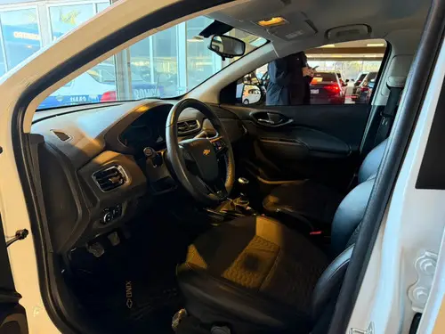 Nissan Versa 1.6 Advance Mt 2016