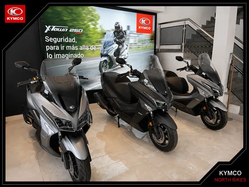 X-Town 250 ABS Scooters 2026