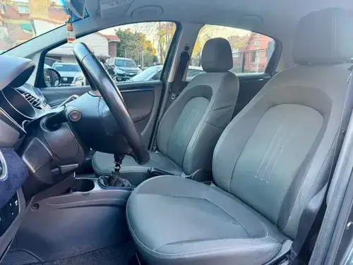 Fiat Punto 1.4 Attractive Pack Top Uconnect 2016