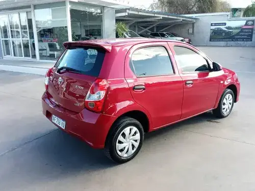 Toyota Etios 1.5 X 5p 2022