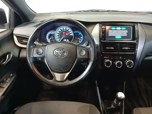 Toyota Yaris 5 puertas 1.5 Xs L/22 2024