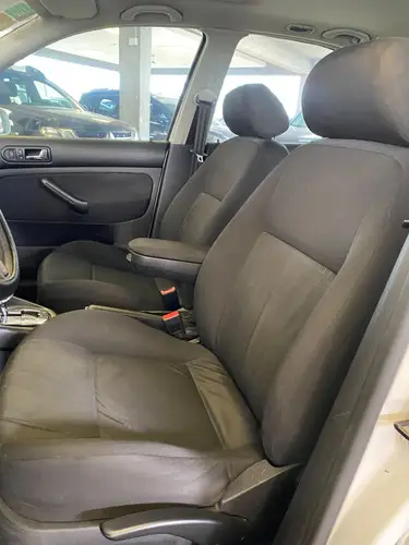 Volkswagen Bora 2.0 Trendline 115cv Tiptronic 2011