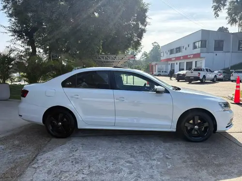 Volkswagen Vento 2.5 Luxury 170cv 2017
