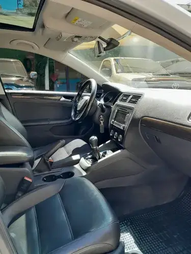 Volkswagen Vento 2.5 Luxury 170cv 2015