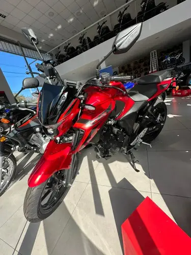FZ25 Street 2026
