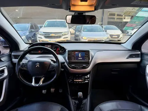 Peugeot 208 1.6 FELINE L16 2017