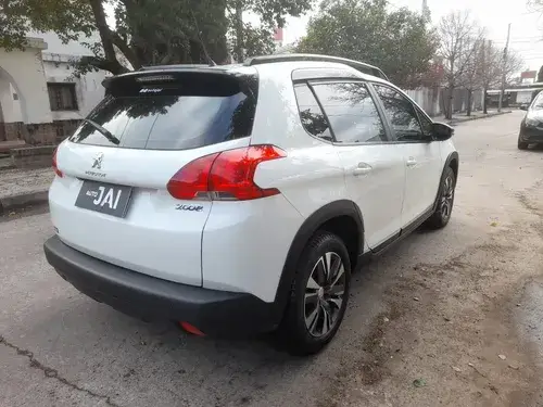 Peugeot 2008 1.6 Feline 2021