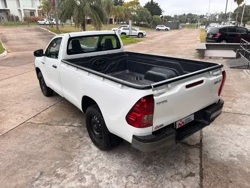 Toyota Hilux DX 2.4 4x2 TDI MT C/S 2017