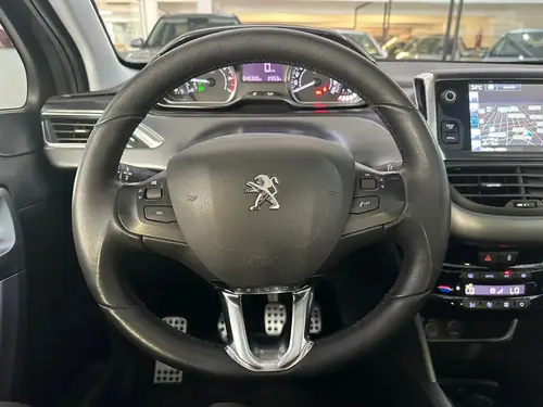 Peugeot 208 1.6 Feline 2013