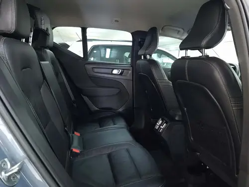 Volvo XC40 2.0t T4 Momentum Fwd 2022