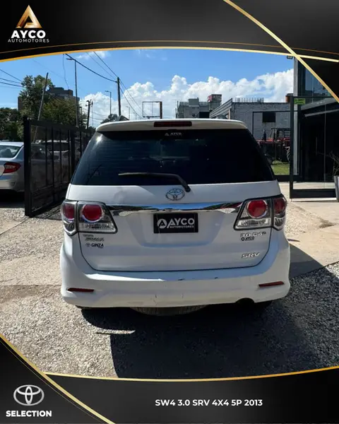 Toyota SW4 3.0TDI D-4D SRV CUERO 4X4 7PLS 2013