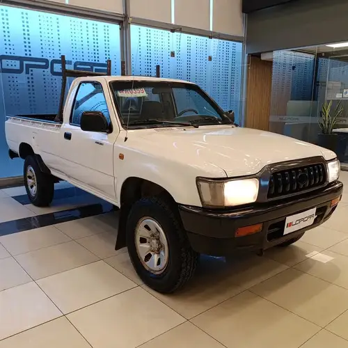 Toyota Hilux 3.0 Cabina simple 4x2 2003