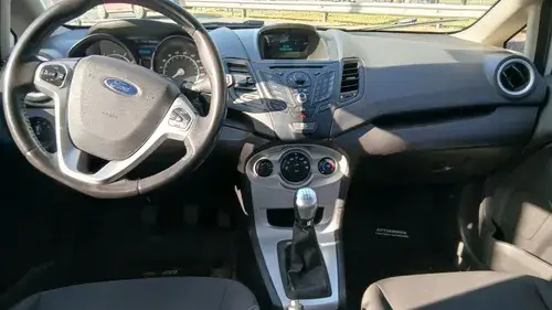 Ford Fiesta Kinetic 1.6 Se Plus 120cv 2014