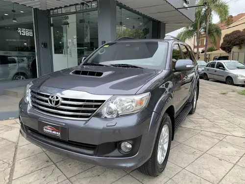 Toyota Hilux SW4 3.0 Srv Cuero I 171cv 4x4 5at 2012