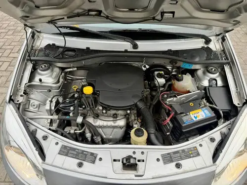 Renault Sandero 1.6 8V PACK L11 2011