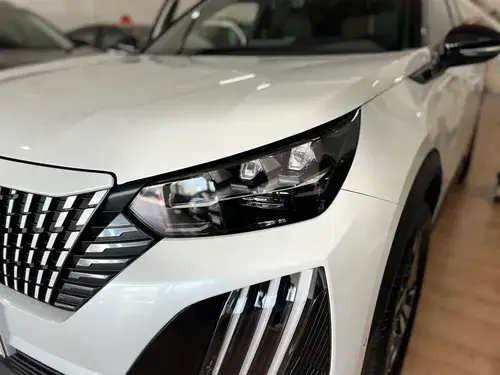 Peugeot 2008 1.0T Gt 2025