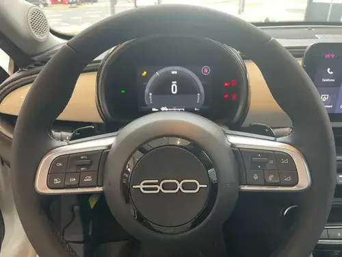 Fiat 600 hybrid 1.2 E-Dct 2026