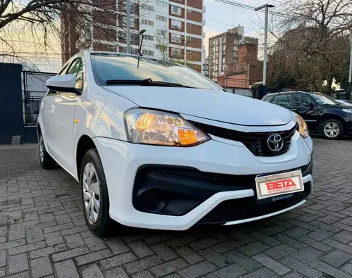 Toyota Etios 1.5 XS 4P L16 2018