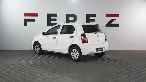 Toyota Etios 1.5 X 6mt My19 2023