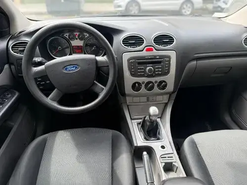 Ford Focus 2 1.6 Trend Sigma 5P 2012