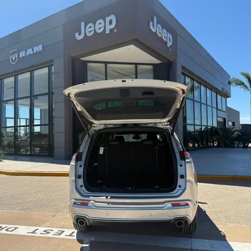 Jeep Commander 2.0 Td380 At9 4x4 7pas Overland 2025