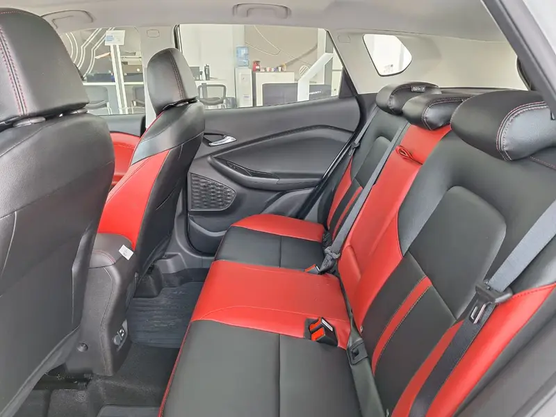 Chevrolet TRACKER RS 1.2T AT 2026
