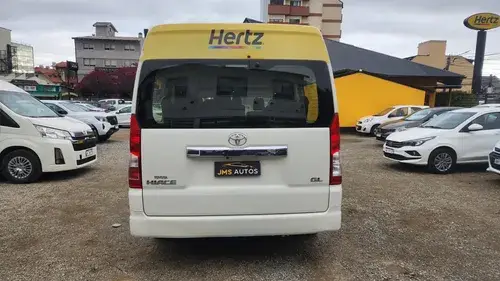 Toyota Hiace 2.8 Tdi Commuter 6at 14a 2022