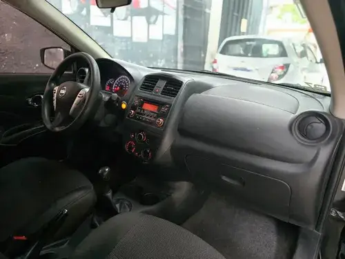 Nissan Versa VERSA SENSE MT PURE DRIVE 1.6 16V 2015
