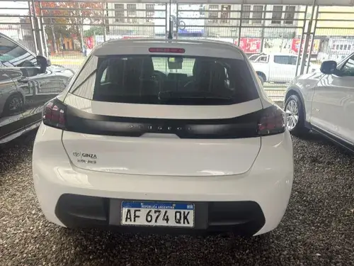 Peugeot 208 1.2 Like 2023