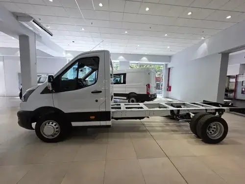 Ford Transit 2.2 Chasis 470e 2025