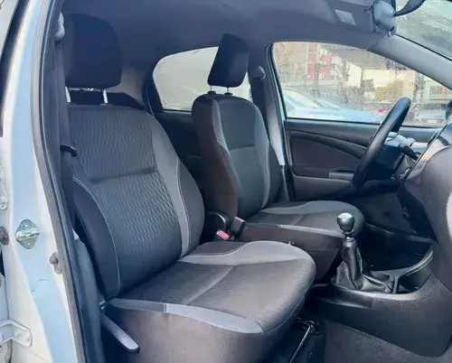 Toyota Etios 1.5 XS 4P L16 2018