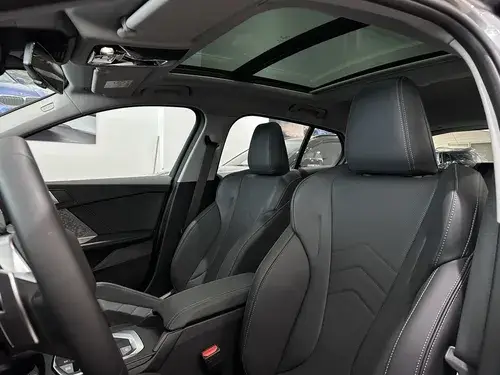 BMW 118i SportLine 2025
