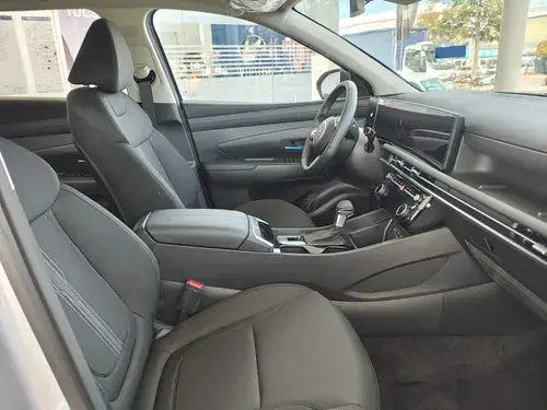 Hyundai Tucson 2.0 Safety 2Wd At 2026