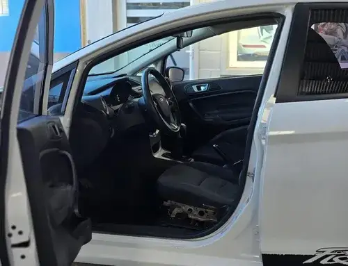 Ford Fiesta Kinetic Design 1.6 Se Plus 120cv 2014