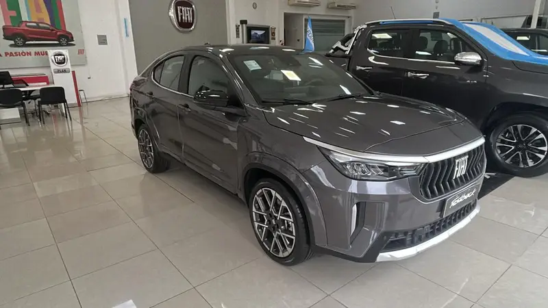 Fiat FASTBACK TURBO 270 AT6 2026
