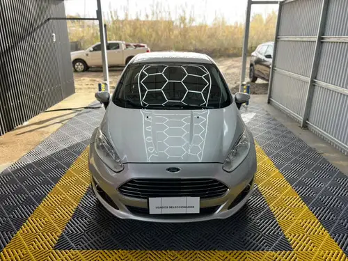 Ford Fiesta Kinetic 1.6 Titanium Powershift 120cv 2015