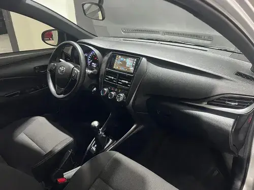 Toyota Yaris 1.5 107cv Xs 2024