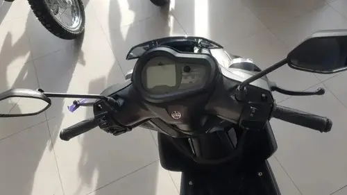 Ray Zr 125 Scooters 2024