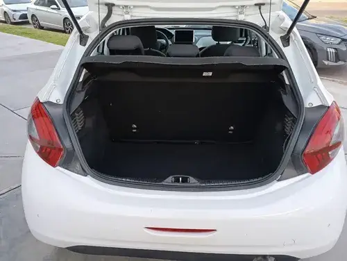 Peugeot 208 ALLURE MT 2017