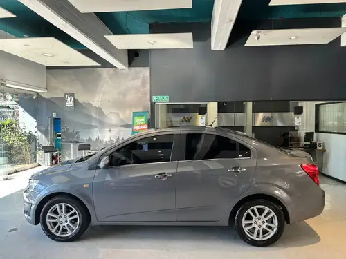 Chevrolet Sonic LTZ 1.6 MT 2013