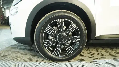 Fiat 600 hybrid 1.2 E-Dct 2025