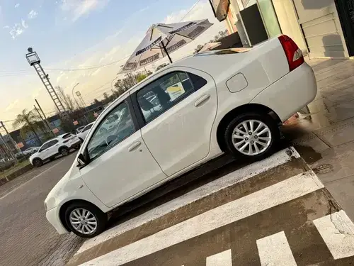 Toyota Etios 1.5 Sedan Xls 2014